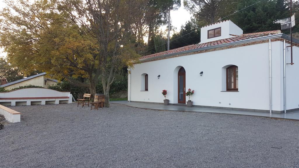 B&B I Frassini 카스텔부오노 외부 사진
